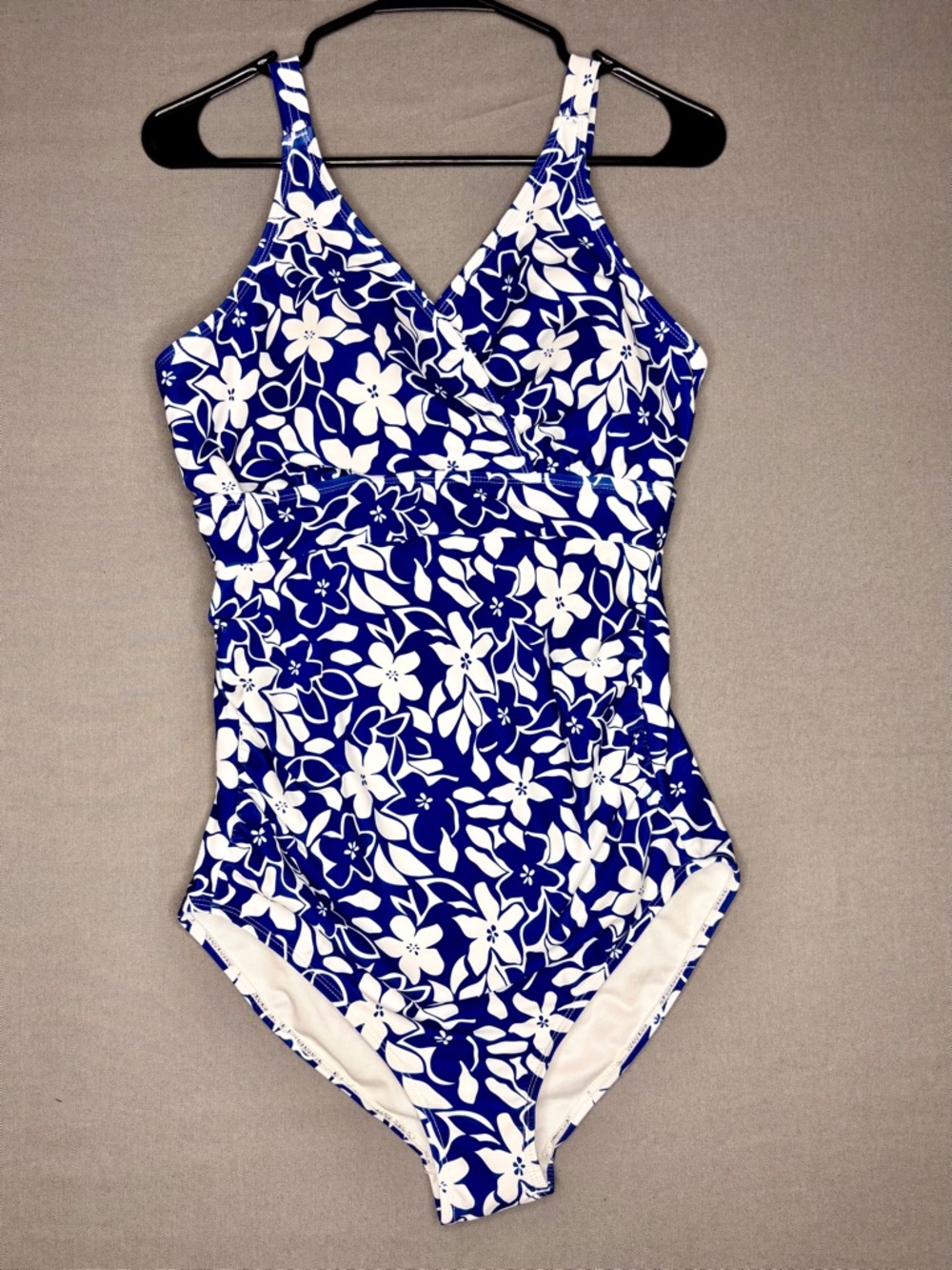 BloomChic‎ Blue & White Floral One-Piece Swimsuit – Surplice Neck – Size 10 NWT